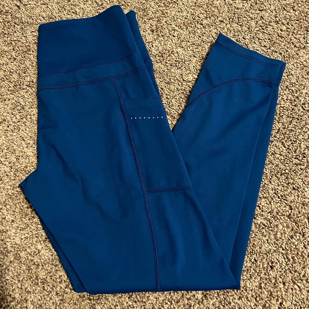 Zyia light n tight pocket reflective leggings